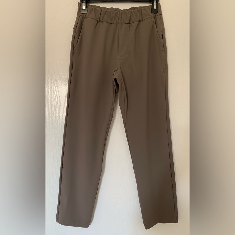 Vuori Miles Ankle Elastic-Waist Pants in Taupe Size XS